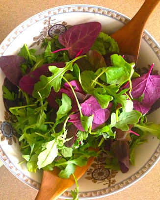 Purple Spinach and Arugula Salad with Cilantro